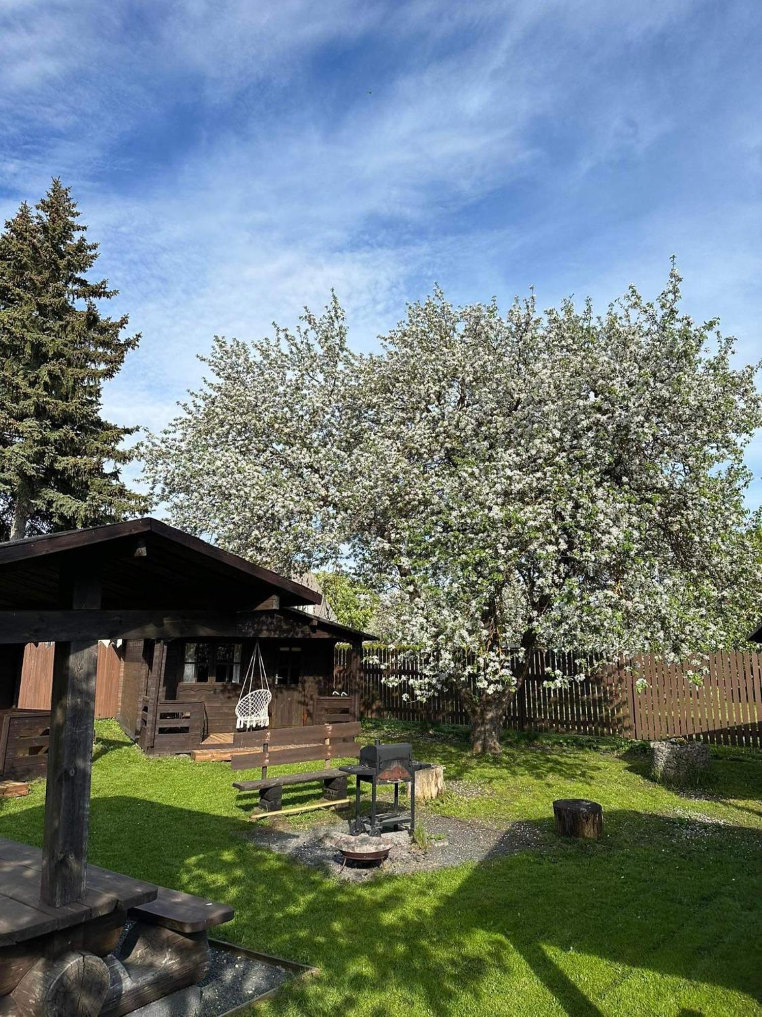 Karjamaa Garden Bungalows Free Parking Пярну Екстериор снимка